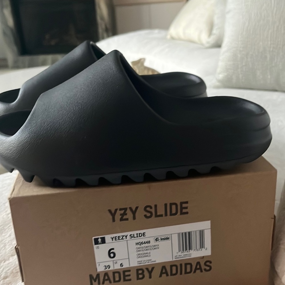 Brand new never worn never tried on